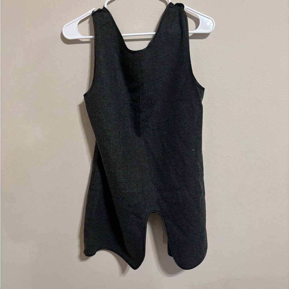 Vest - Picture 2 of 4